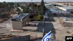 2024 年 5 月 7 日,以色列作战坦克进入加沙地带南部加沙和埃及之间拉法过境点的巴勒斯坦一侧。资料照