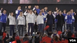 国民党总统候选人侯友宜及其竞选搭档赵少康感谢支持者。