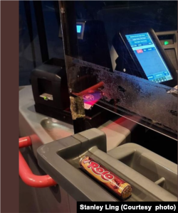 老婆婆乘客下车时留下的巧克力充满暖意 (图片来源:英伦西北风锅铃钝巴士佬脸书网页)