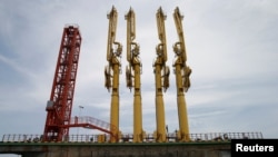 资料照片:中国在缅甸皎漂深水港建设的港口终端。(2017年5月18日)