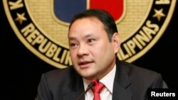 资料照:菲律宾国防部长吉尔伯特·特奥多罗(Gilbert Teodoro)