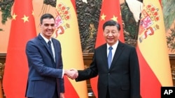 2023年3月31日,中国国家主席习近平在北京会见西班牙首相佩德罗·桑切斯。(美联社照片)