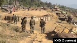 ကချင်ပြည်နယ်မှာ KIA က သိမ်းပိုက်ထားတဲ့ စစ်ကောင်စီတပ်စခန်း အများအပြားထဲက တခုရဲ့မှတ်တမ်းဓာတ်ပုံ။ (မတ် ၁၁၊ ၂၀၂၄)