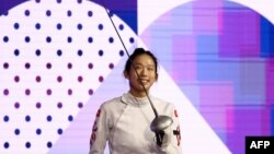 资料照：获得巴黎奥运金牌的香港击剑运动员江旻憓 （2024年7月27日）