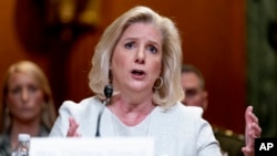 资料照片:美国陆军部长沃姆斯在国会作证。(2023年5月2日)