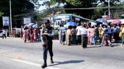 ပြန်လွတ်လာသူတွေထဲ နိုင်/ကျဉ်း စာရင်း အတိအကျ မသိရသေး
 ပြန်လွတ်လာသူတွေထဲ နိုင်/ကျဉ်း စာရင်း အတိအကျ မသိရသေး