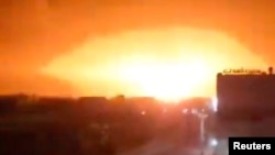 美英联军对胡塞也门目标实施打击。（资料照：2024年1月18日）