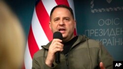 资料照片:乌克兰总统办公室主任叶尔马克在基辅讲话。(2022年11月4日)
