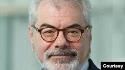 게리 세이모어 전 백악관 대량살상무기 조정관. 사진 = Brandeis University.