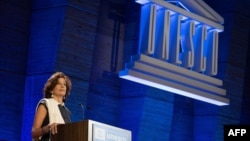 联合国教科文组织总干事阿祖莱(Audrey Azoulay)在巴黎的联合国教科文组织总部宣布美国重返该组织的计划。(2023年6月12日)