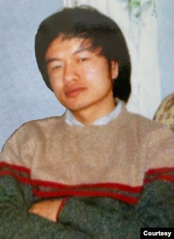 资料照:学生时代的邵江