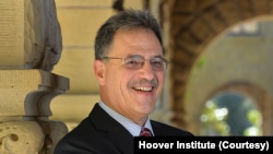美国斯坦福大学胡佛研究所资深研究员戴雅门 (Larry Diamond)