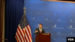 共和党联邦众议员加拉格尔(Rep. Mike Gallagher, R-WI)2022年10月18日在传统基金会发表演说,担忧中共二十大后习近平将对台湾采取更强硬行动。(美国之音记者李逸华拍摄)