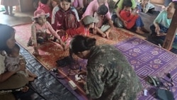 မိုးဗြဲမြို့မှာ စစ်ကောင်စီလက်နက်ကြီးကျည်ကျလို့ အရပ်သားတဦး သေဆုံး
 မိုးဗြဲမြို့မှာ စစ်ကောင်စီလက်နက်ကြီးကျည်ကျလို့ အရပ်သားတဦး သေဆုံး