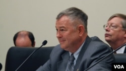 来自加州的共和党籍国会众议员罗拉巴克在国会听证会上(资料照)