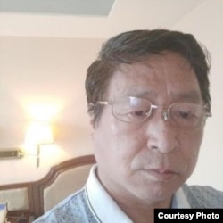 流亡荷兰的中国异议人士姜福祯(姜福祯推特照片)