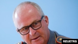 德国联邦国防军监察长埃伯哈德·佐恩将军(路透社照片)