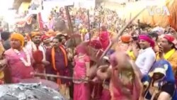 Lathmar Holi ပွဲတော် မြင်ကွင်း Lathmar Holi ပွဲတော် မြင်ကွင်း