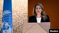 资料照片:加拿大外长梅拉妮·乔利在俄罗斯入侵乌克兰后在日内瓦的联合国人权理事会的一次会议上发表演说。(2022年2月28日)