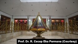 Makuta. Keindahan alam, daya tarik objek wisata dan peran pemandu wisata menentukan kesuksesan pariwisata religi dan budaya Indonesia, termasuk budaya Sunda yang menganut Islam di Sumedang. (Foto: Courtesy)