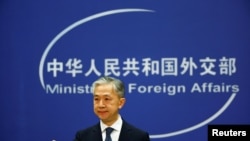 2022年3月3日,中国外交部发言人汪文斌在北京的一个新闻发布会上(路透社)。