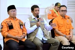 Kepala BNPB Letjen TNI Suharyanto di lokasi terdampak gempa di Desa Cijendil, Kabupaten Cianjur, Jawa Barat pada Kamis (24/11). Courtesy : BNPB