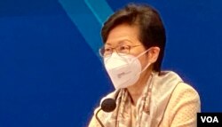 香港特首林郑月娥没有正面回应暂缓全民强检是否选择”与病毒共存”政策 (美国之音/汤惠芸)