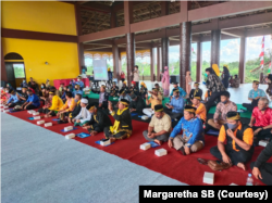 Aktivis AMAN Kalimantan Timur berkumpul di Penajam Paser Utara, 17 Maret 2022. (Foto: Margaretha SB)