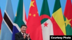 中国国家主席习近平2018年9月出席中非论坛（路透社转发媒体联合采访照片）