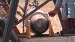 Đội lặn tìm bom Campuchia thực hiện hành công nhiệm vụ đầu tiên Đội lặn tìm bom Campuchia thực hiện hành công nhiệm vụ đầu tiên