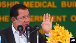 Thủ tướng Campuchia Hun Sen phát biểu ở Phnom Penh hôm 21/3 năm 2022.