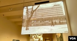 香港M+博物馆4月21日重新开放后,仍有展出中国异见艺术家艾未未的录像作品《长安街》 (美国之音/汤惠芸)