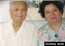 2003年8月,黄肖路访问李锐先生。(黄万里研究基金)