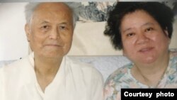 2003年8月,黄万里幺女黄肖路访问李锐先生。(黄万里研究基金)