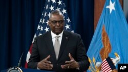 Bộ trưởng Quốc phòng Mỹ Lloyd Austin gặp báo chí tại Lầu Năm Góc, 23/5/2022 (ảnh tư liệu).