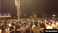 2022年5月26日，天津大学学生举行抗议，对校方防疫措施中管理不当表示不满。