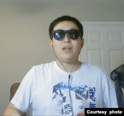 “油管”自频道主陶哥 （照片由本人提供）