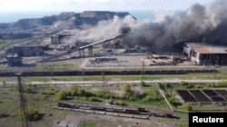 乌克兰马里乌波尔的亚速钢铁厂遭轰炸。(2022年5月5日)