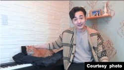 资料照片:YouTube (油管)自频道主八炯(照片由本人提供)