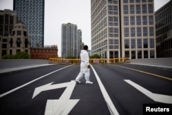 上海封城期间的一条被封街道。(2022年5月18日)