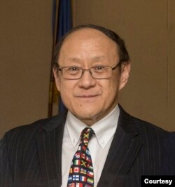 美国俄克拉荷马中部大学历史学教授、国际研究中心主任李小兵