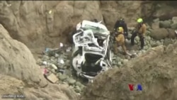 ချောက်ထဲထိုးကျကားထဲကလူတွေ ကယ်နိုင် “ဆိုရှယ်မီဒီယာ လူကြည့်များသတင်းတို”  ချောက်ထဲထိုးကျကားထဲကလူတွေ ကယ်နိုင် “ဆိုရှယ်မီဒီယာ လူကြည့်များသတင်းတို”