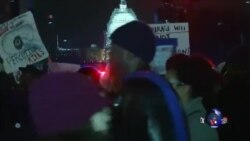 美国示威者抗议不起诉致黑人死亡的白人警察 美国示威者抗议不起诉致黑人死亡的白人警察