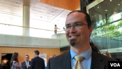 阿拉斯加州哈罗市原住民部落组织负责人之一哈察瑞克Nagurak Harcharek(美国之音黎堡)