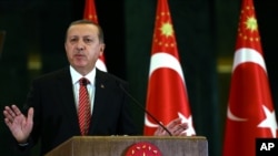 2015年11月24日土耳其总统埃尔多安就击落俄罗斯战机事件发表讲话。