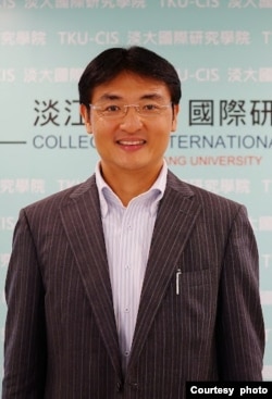 台湾淡江大学日本政经研究硕士班教授徐浤馨