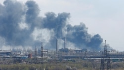 Không binh sĩ Ukraine nào đầu hàng ở Mariupol sau hạn chót của Nga - Bản tin VOA Không binh sĩ Ukraine nào đầu hàng ở Mariupol sau hạn chót của Nga - Bản tin VOA