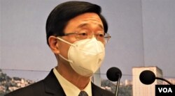 香港前政务司司长李家超4月18日获候选人资格审查委员会确认,成为今届特首选举唯一候选人。李家超表示,一旦当选必定以尽快与中国内地通关为首要任务 (美国之音/汤惠芸)