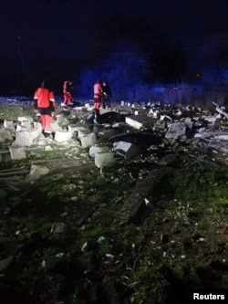 波兰发布的波兰东部与乌克兰边界附近的普热沃杜夫村(Przewodow)晚间被炸的废墟。(2022年11月15日)