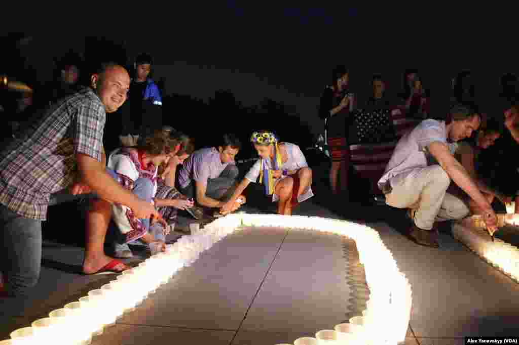 "Іскра єдності від Вашингтона до України"